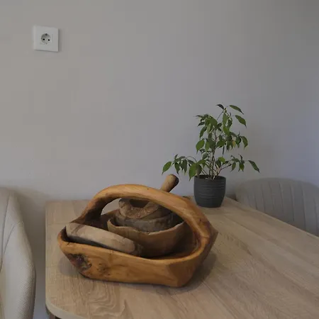 Zen Flat With Seaview By 8essentially Apartman Hriszí Aktí Haniá