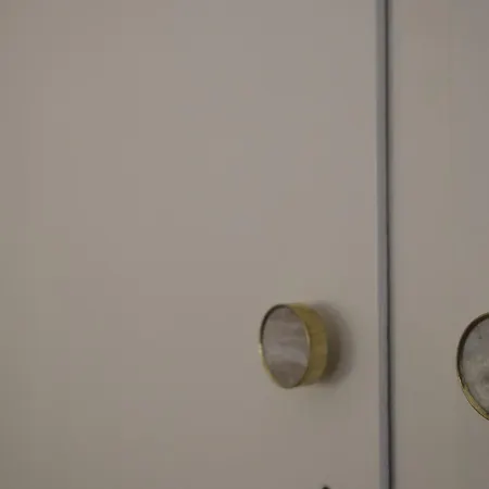 Апартаменты Zen Flat With Seaview By 8essentially