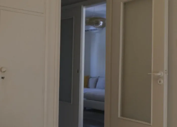 Апартаменты Zen Flat With Seaview By 8essentially